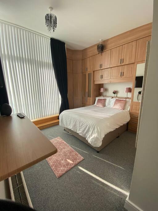3 Bedroom Penthouse Apartment In Larne Kültér fotó