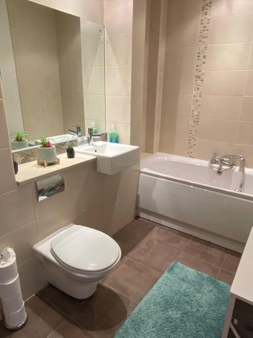 3 Bedroom Penthouse Apartment In Larne Kültér fotó