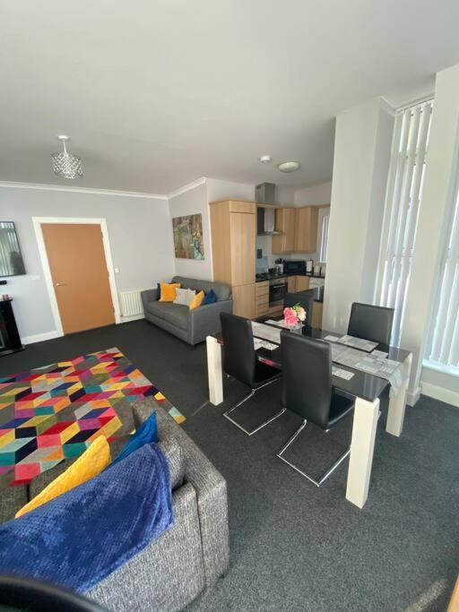 3 Bedroom Penthouse Apartment In Larne Kültér fotó